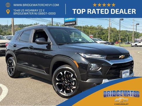 Used 2023 Chevrolet TrailBlazer LT AWD/4WD image 1