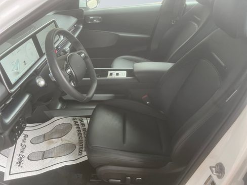 Certified 2025 Hyundai Ioniq 6 Limited image 11