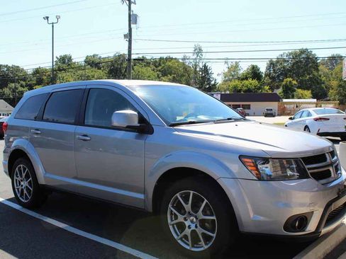 Used 2019 Dodge Journey GT image 3