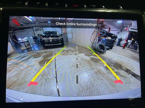 Used 2023 Jeep Grand Cherokee Limited AWD/4WD image 17