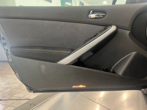 Used 2009 Nissan Altima 2.5 S FWD image 12