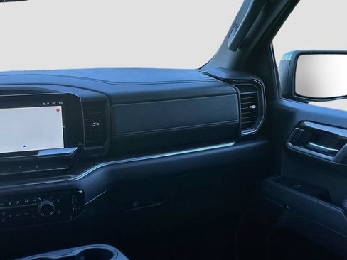 Used 2025 Chevrolet Silverado 1500 LT AWD/4WD image 24