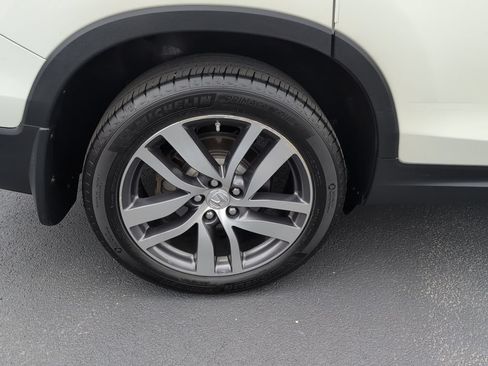 Used 2017 Honda Pilot Touring image 55
