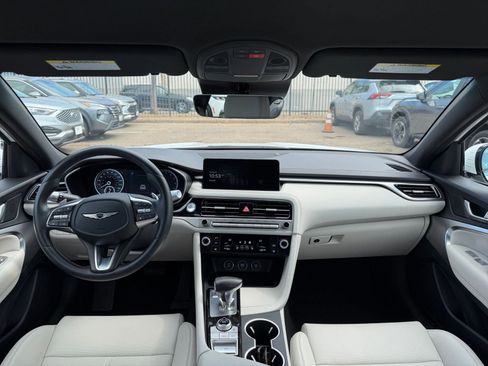 Used 2025 Genesis G70 2.5T image 33