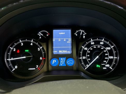 Used 2018 Lexus GX 460 Premium w/ Premium Package AWD/4WD image 13