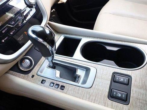 Used 2020 Nissan Murano SL w/ Moonroof Package FWD image 19