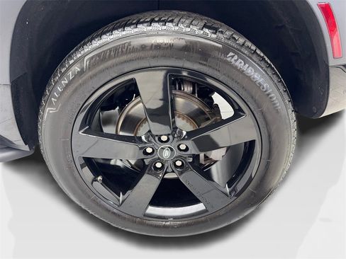 Used 2021 Land Rover Defender 90 X-Dynamic S image 78