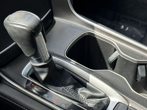 Used 2022 Honda Accord EX-L image 21