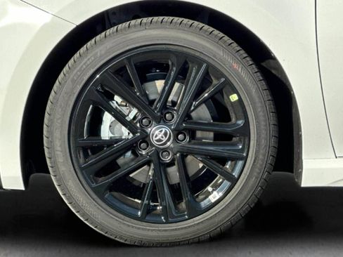 New 2026 Toyota Camry SE FWD image 10