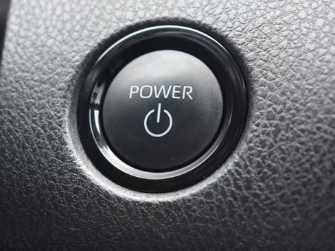 Used 2025 Toyota Camry SE FWD image 27