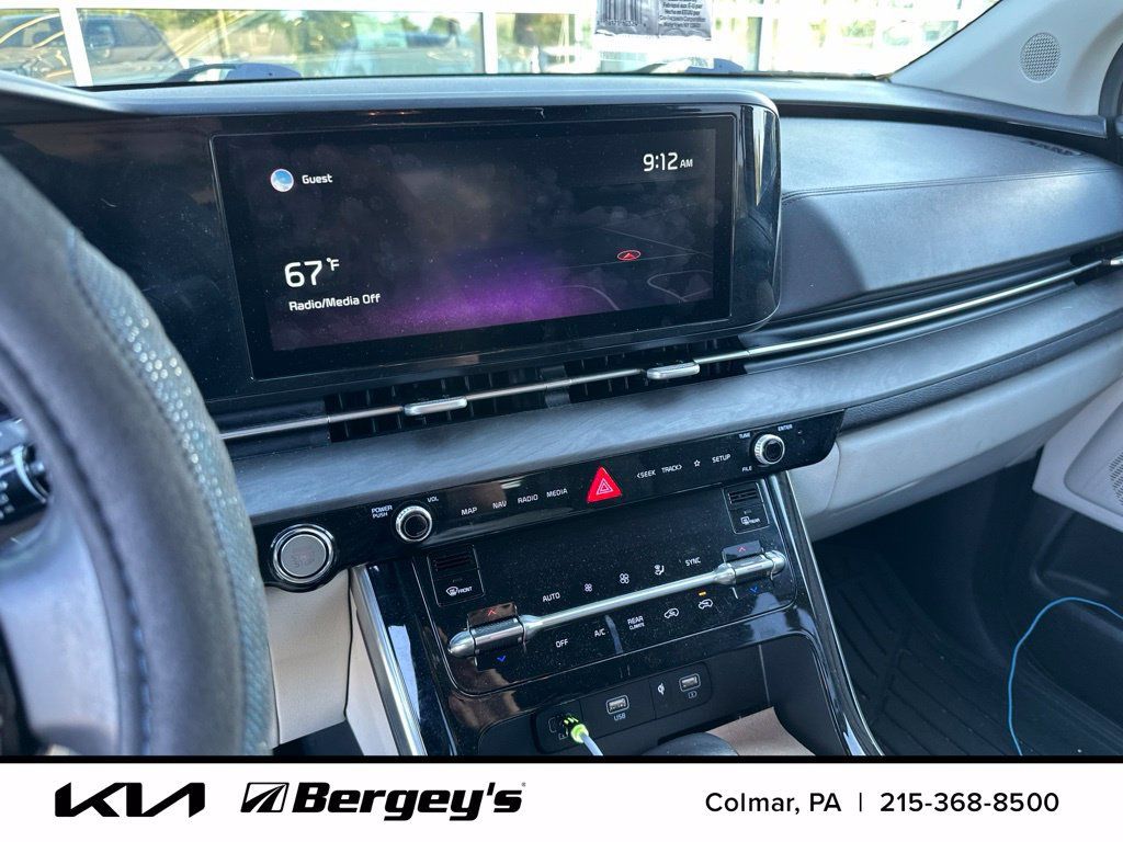 Used 2022 Kia Carnival SX FWD image 11