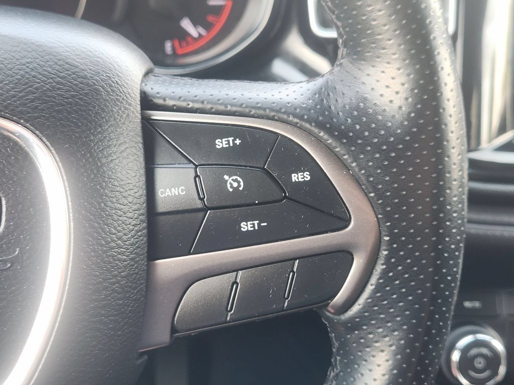 Used 2023 Dodge Durango SXT RWD image 28