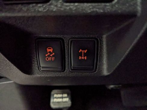 Used 2025 Nissan Frontier PRO-4X w/ Interior Protection Package AWD/4WD image 16