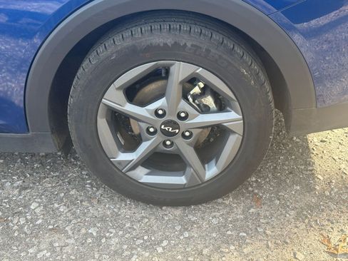 Used 2025 Kia K4 LXS image 28