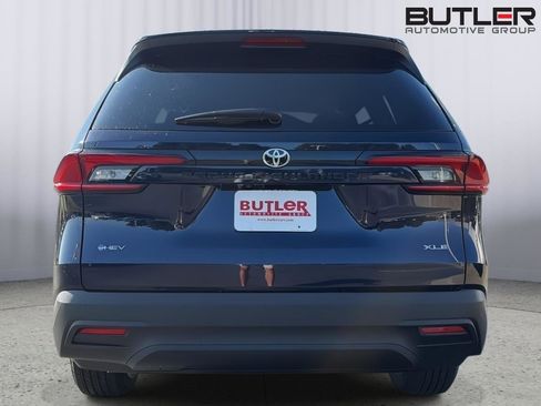 New 2026 Toyota Grand Highlander XLE FWD image 5