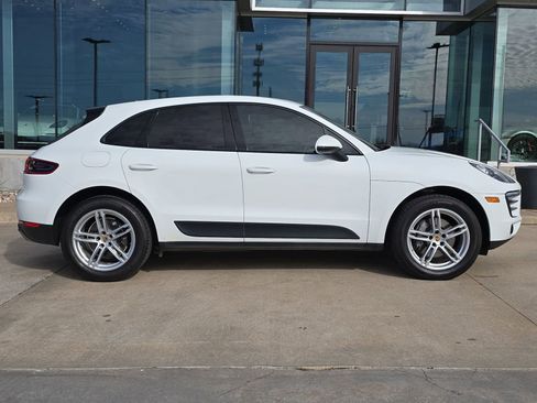 Used 2017 Porsche Macan image 8