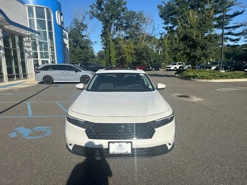 Used 2023 Honda Accord EX image 3