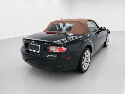 Used 2008 MAZDA MX-5 Miata Grand Touring w/ Premium Pkg RWD image 3