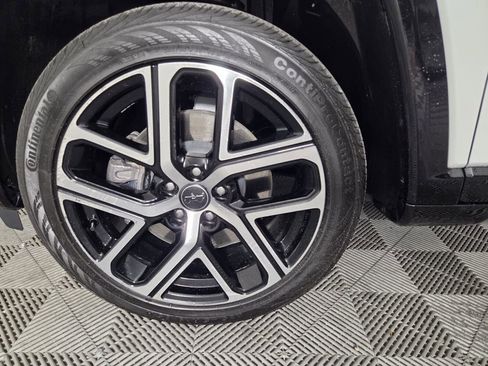 Certified 2025 Jeep Compass Limited w/ Elite Group image 10