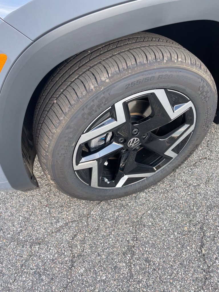New 2027 Volkswagen Atlas SEL R-Line AWD/4WD image 4
