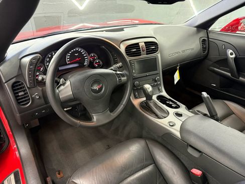 Used 2007 Chevrolet Corvette Coupe w/ Preferred Equipment Group RWD image 31
