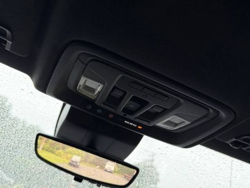 Used 2024 GMC Sierra 1500 AT4 w/ Technology Package AWD/4WD image 36
