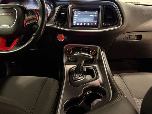 Used 2019 Dodge Challenger R/T image 24