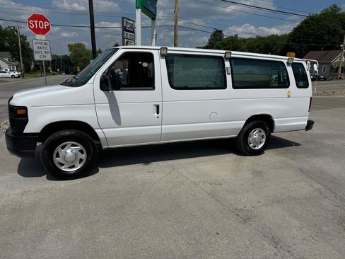 Used 2012 Ford E-350 and Econoline 350 Extended Super Duty w/ Insulation Pkg RWD image 3