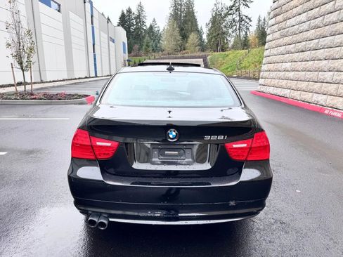 Used 2010 BMW 328i xDrive Sedan image 4