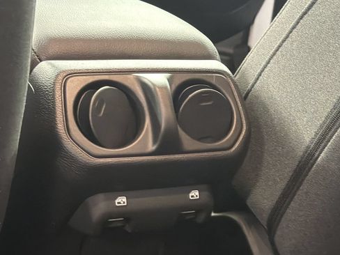 Used 2025 Jeep Gladiator Sport AWD/4WD image 19