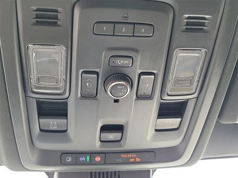 Used 2023 GMC Yukon AT4 image 14