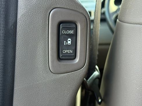 Used 2012 Honda Odyssey EX-L image 22