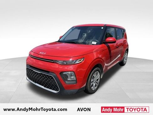 Used 2022 Kia Soul LX FWD image 3
