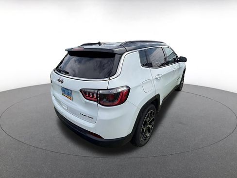 Used 2025 Jeep Compass Limited AWD/4WD image 8