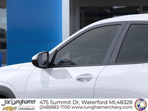 New 2026 Chevrolet Trax LS w/ LS Convenience Package FWD image 12