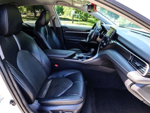 Used 2022 Toyota Camry XSE w/ Cold Weather Package image 42