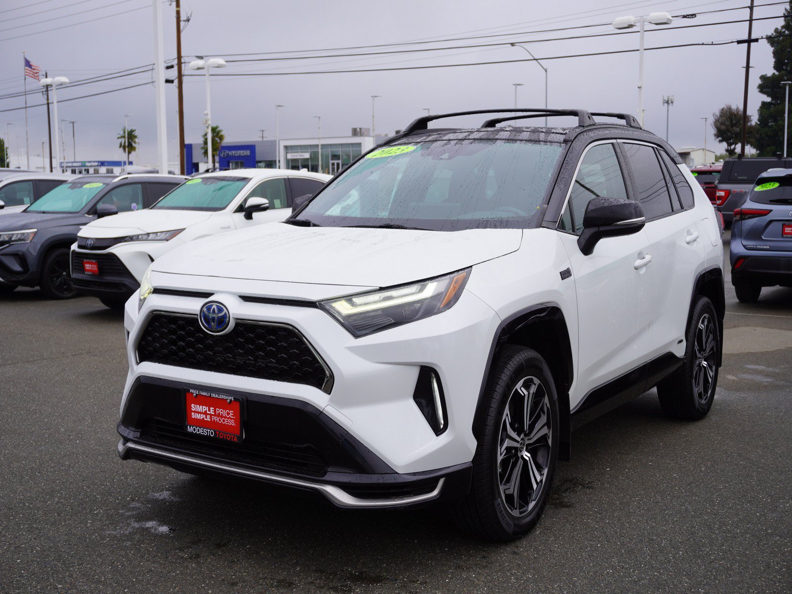 Used 2023 Toyota RAV4 XSE w/ Weather Package AWD/4WD image 8