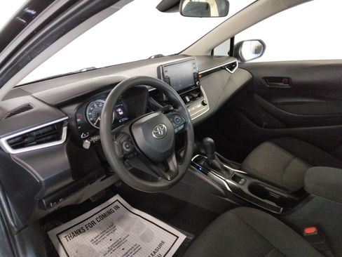 Used 2022 Toyota Corolla LE image 25