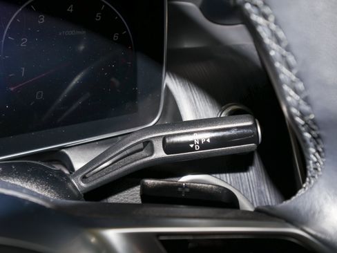 Used 2023 Mercedes-Benz GLC 300 4MATIC image 36