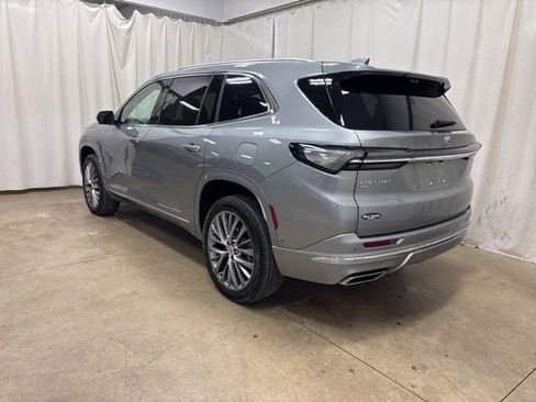 Used 2025 Buick Enclave Avenir w/ Super Cruise Package image 7