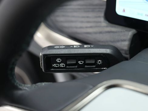 Used 2024 Rivian R1S Adventure AWD/4WD image 28