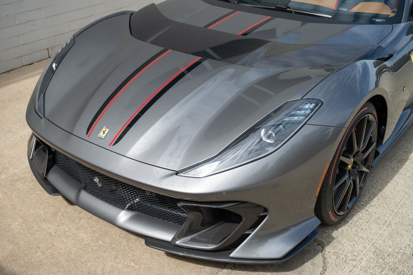 Used 2022 Ferrari 812 Competizione RWD image 9