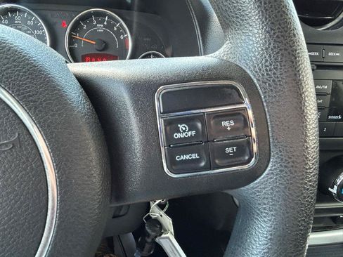 Used 2014 Jeep Compass 4WD image 19