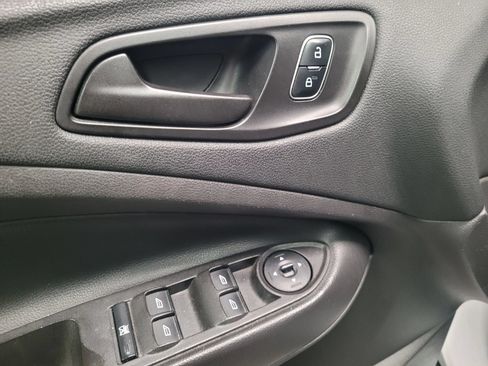Used 2017 Ford Escape S FWD image 23
