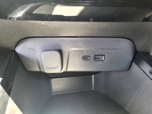 Used 2024 Chevrolet Trax LT FWD image 18