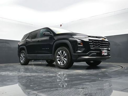 Used 2025 Chevrolet Equinox LT FWD image 48