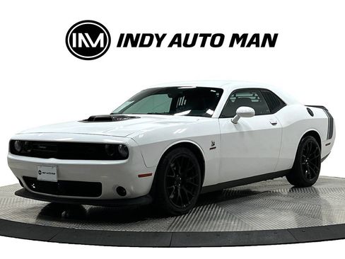 Used 2016 Dodge Challenger R/T Scat Pack RWD image 8
