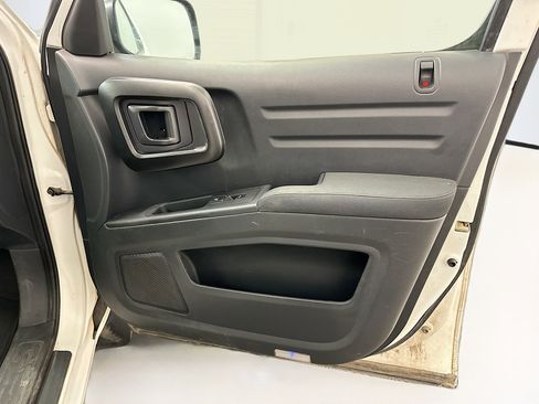 Used 2014 Honda Ridgeline Sport image 32