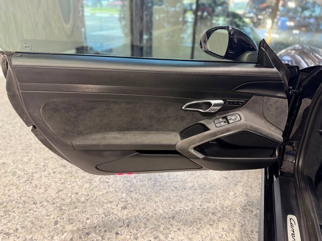 Used 2018 Porsche 911 Carrera GTS RWD image 18