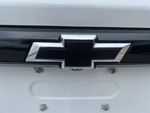 Used 2023 Chevrolet Traverse LT w/ Midnight/Sport Edition image 35